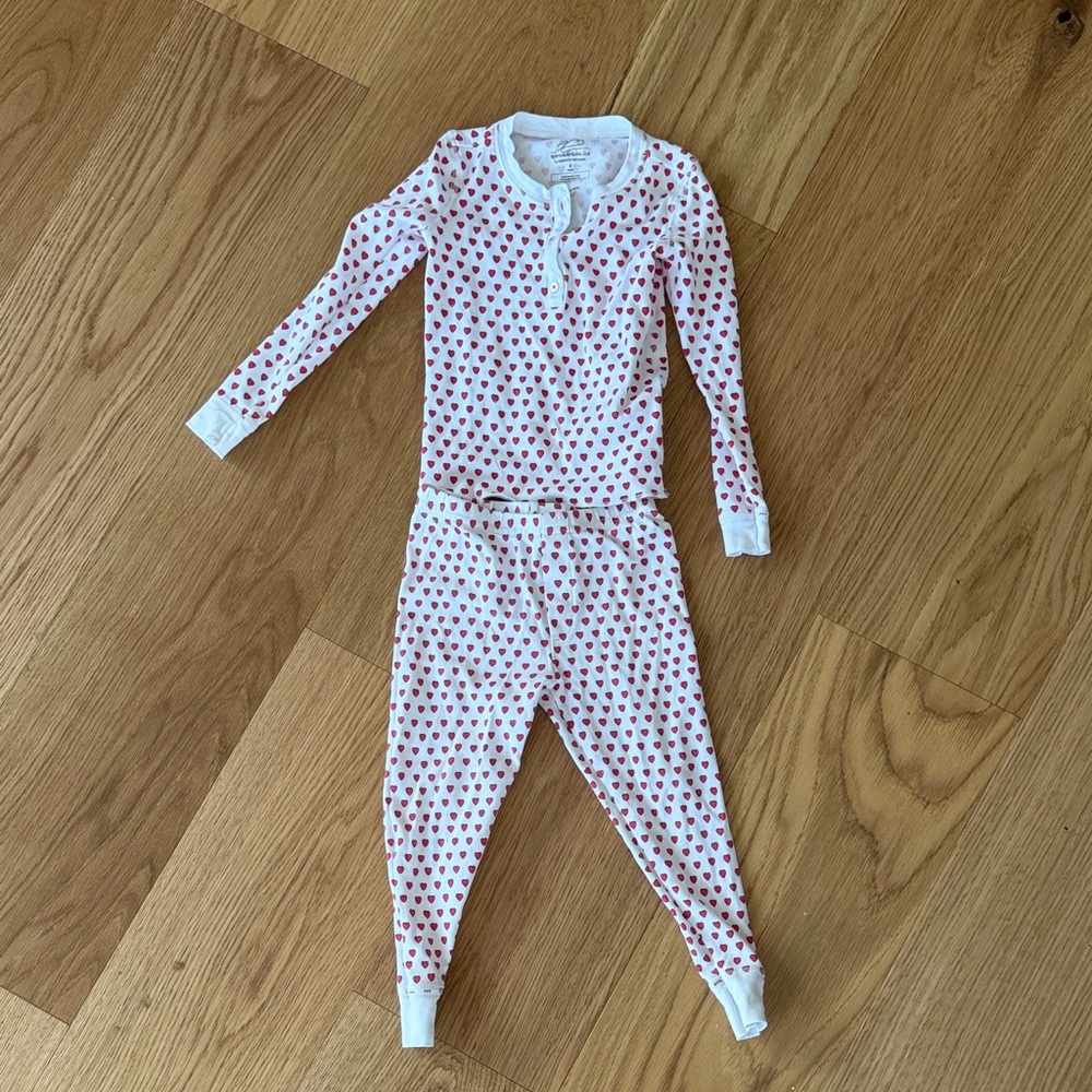 Roller Rabbit pajamas 4T never worn